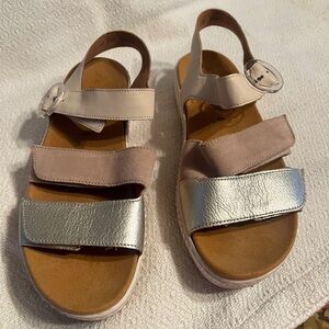 Stylish Women's Sandals in Silver and Beige